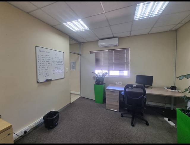 520M² WAREHOUSE TO LET IN AIRPORT INDUSTRIA
